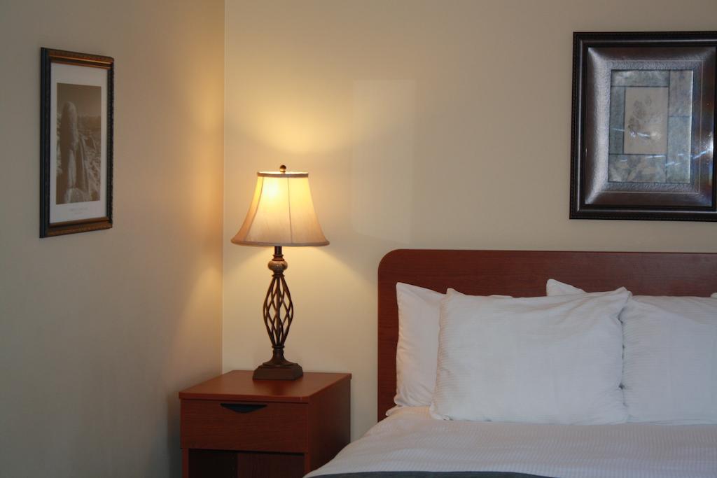 University Of Alberta - Hotel エドモントン エクステリア 写真