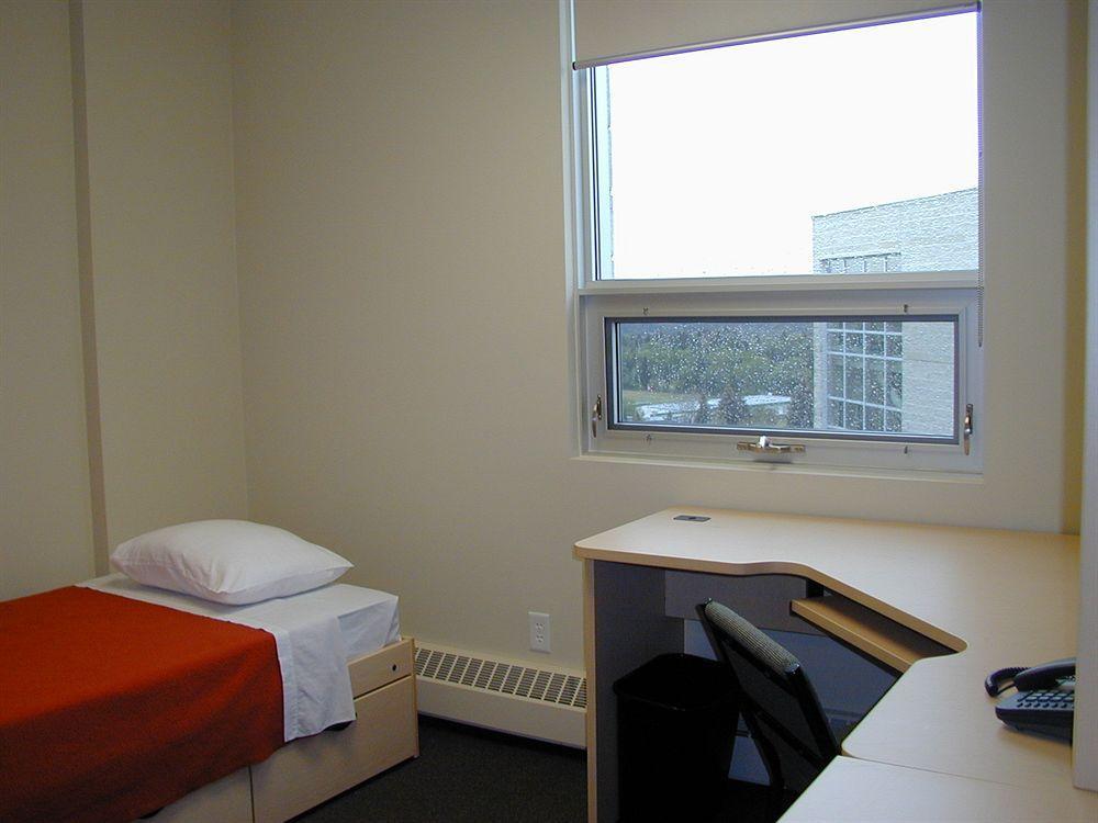 University Of Alberta - Hotel エドモントン エクステリア 写真