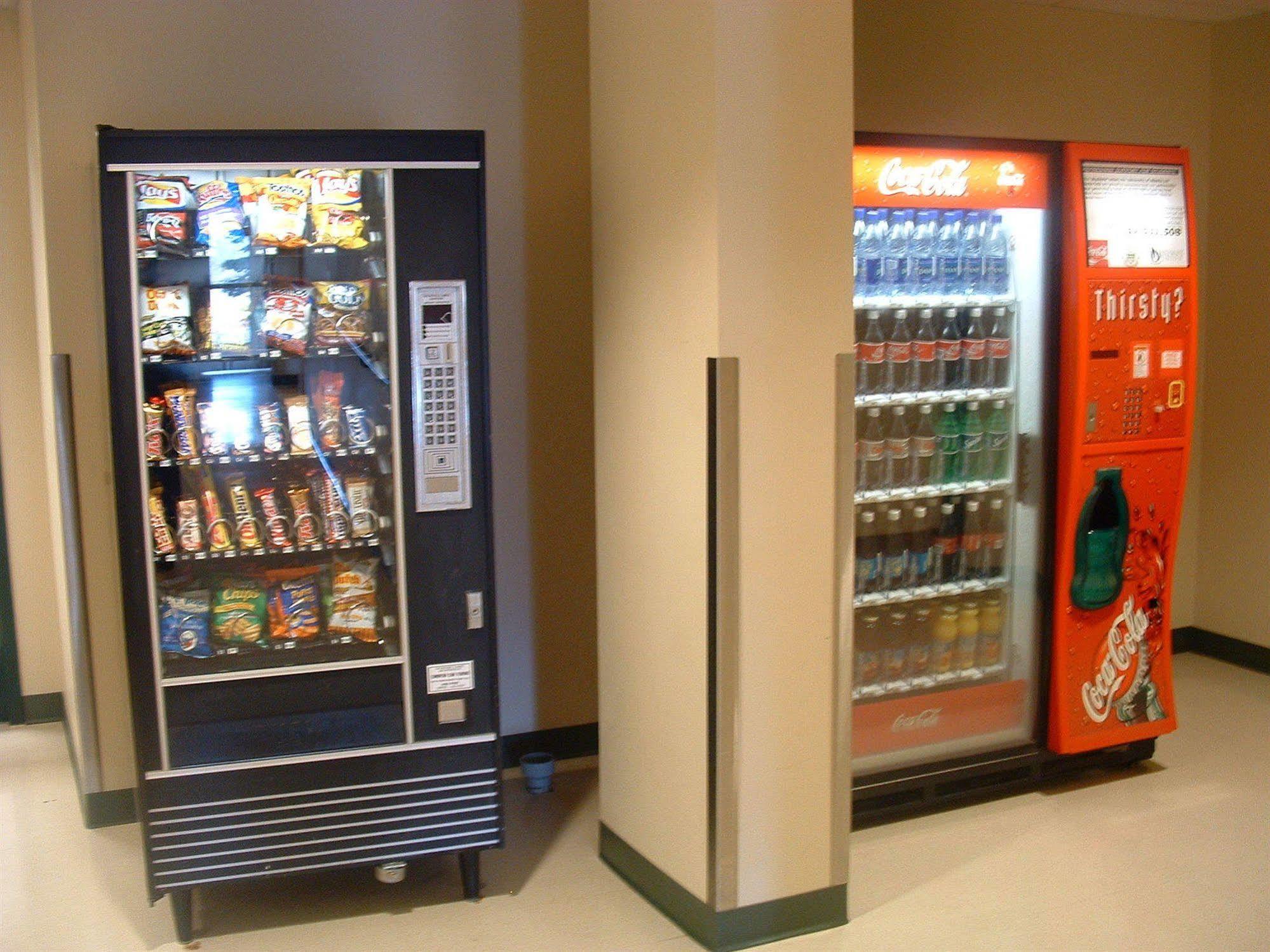 University Of Alberta - Hotel エドモントン エクステリア 写真